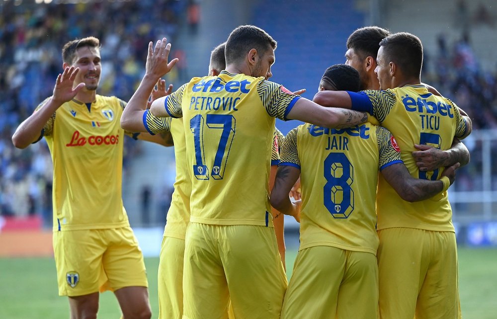 Sar sc&acirc;ntei după meciul din Gruia: A c&acirc;știgat ieri FCSB, trebuia și CFR azi