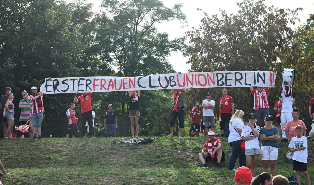 „Antidotul perfect pentru fotbalul modern”: clubul „cool” care debutează în UCL, după ce a promovat abia în 2019_13