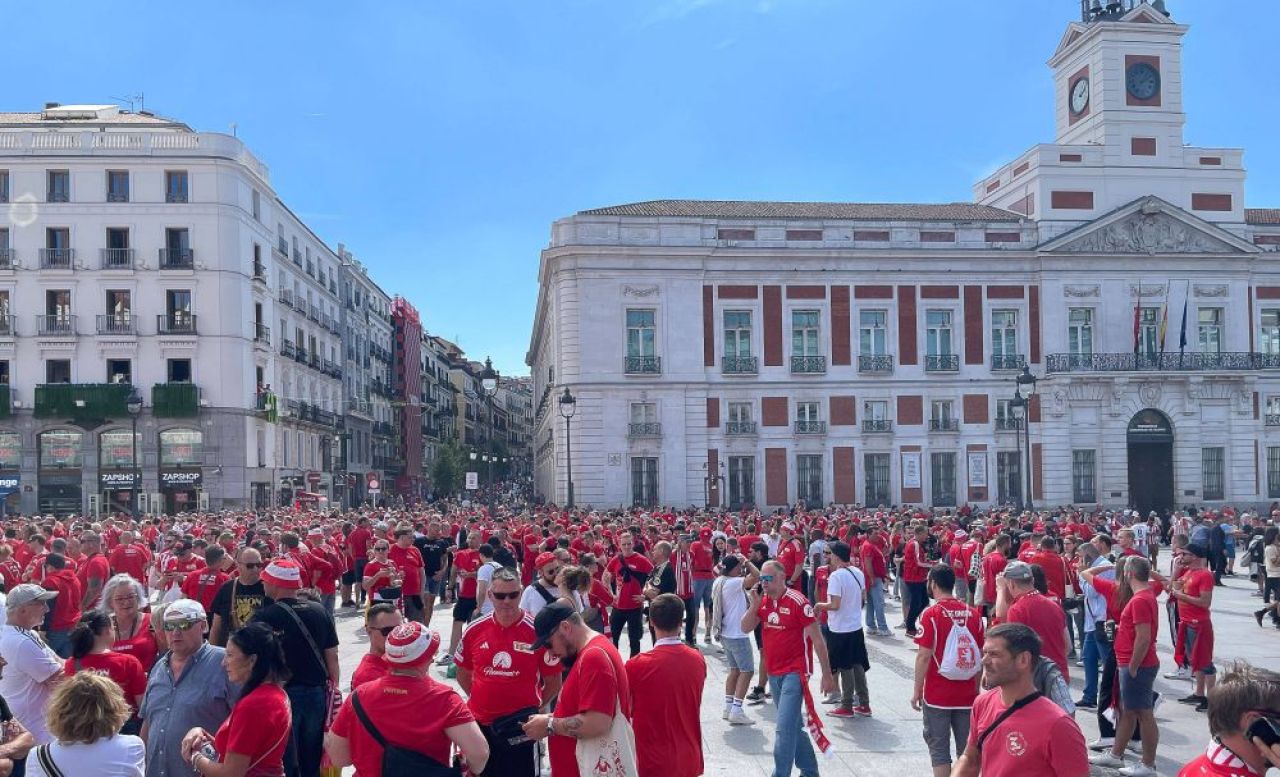 Fanii lui Union Berlin au luat cu asalt Madridul pentru meciul cu Real! Imagini superbe_7