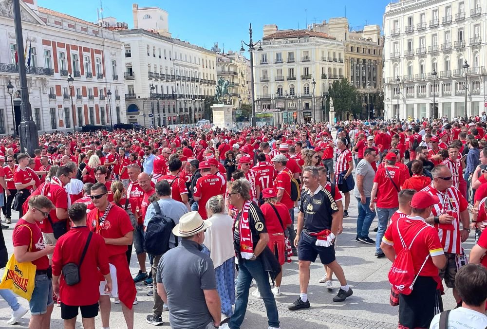 Fanii lui Union Berlin au luat cu asalt Madridul pentru meciul cu Real! Imagini superbe_8
