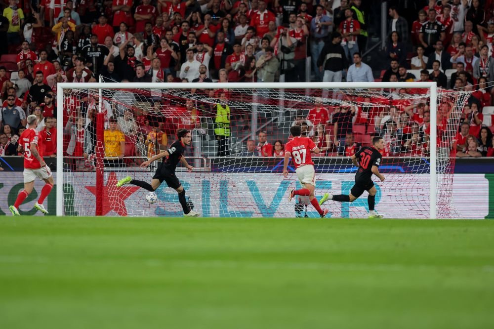 Tăurașii! Red Bull Salzburg a aliniat cea mai tânără echipă din istoria Champions League în 2-0 cu Benfica Lisabona în deplasare_6
