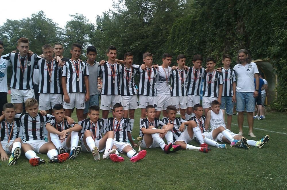 Antrenorul plecat în vară de la FCSB a semnat cu Jiul Petroșani! Imagini spectaculoase cu noul tehnician din Valea Jiului_11