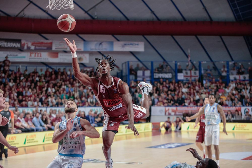 De la Chicago Bulls la U BT Cluj! Baschetbalistul din NBA a semnat cu campioana Rom&acirc;niei