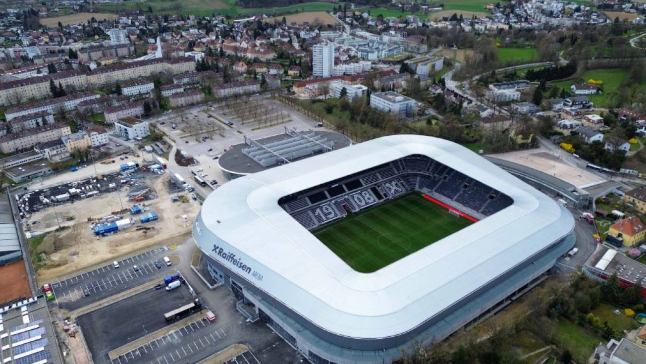 Cum arată ”bijuteria” pe care se va disputa LASK Linz - Liverpool: i-a dat pe spate până și pe ”cormorani”_14