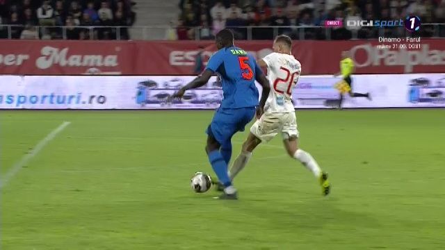 Gafă de proporții a lui Joyskim Dawa în Hermannstadt - FCSB: roșu direct + penalty_4