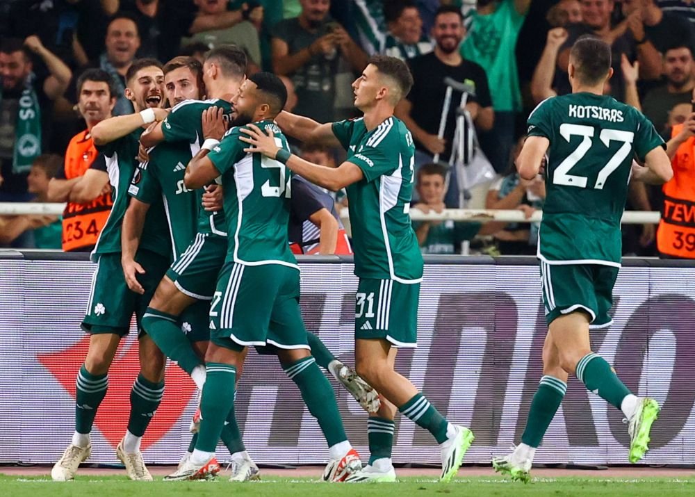 Asta înseamnă Grecia! Fanii au făcut show pe stadion în Panathinaikos - Villareal 2-0, meci transmis de VOYO_6
