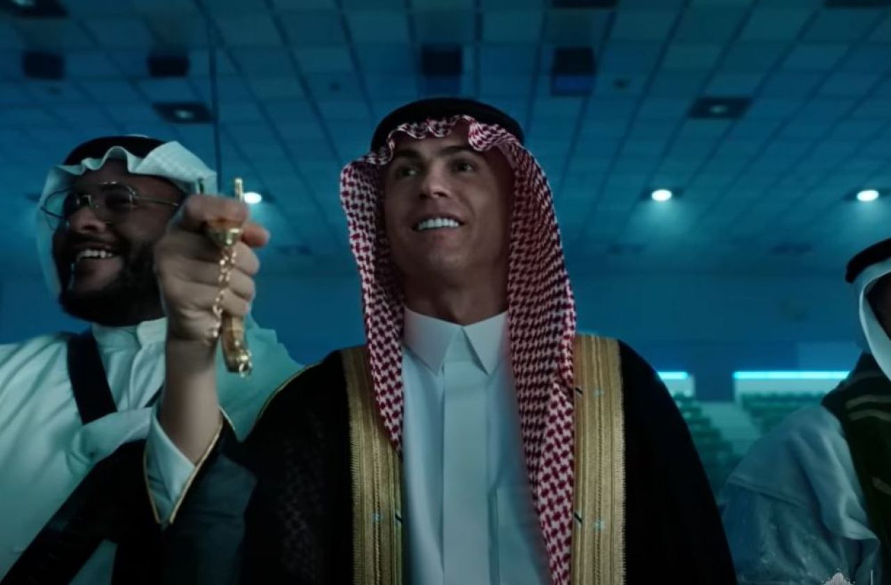 Cristiano Ronaldo, cu sabia în mână și îmbrăcat ca un arab în ultimul clip postat de Al-Nassr! Imagini spectaculoase _4