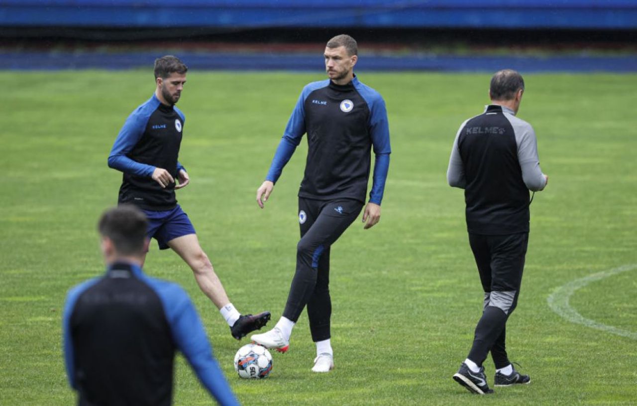 Dzeko, Kolasinac și Pjanic au rămas fără selecționer! Cine sunt favoriți să preia naționala Bosniei_4
