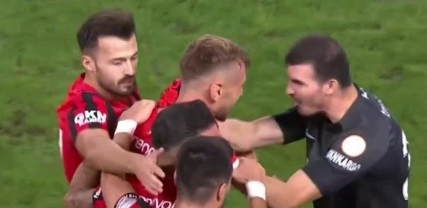 Gaziantep - Istanbulspor 2-0. Denis 