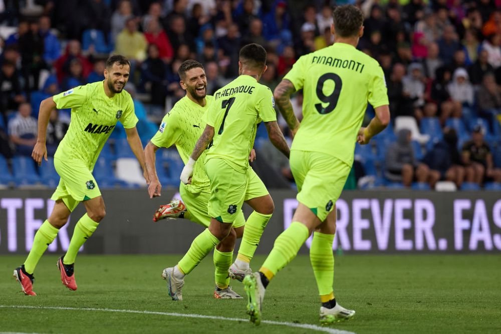Tontogol! Gafă uriașă soldată cu un autogol cum rar se vede! Momentul petrecut sub ochii unui român din Serie A_3