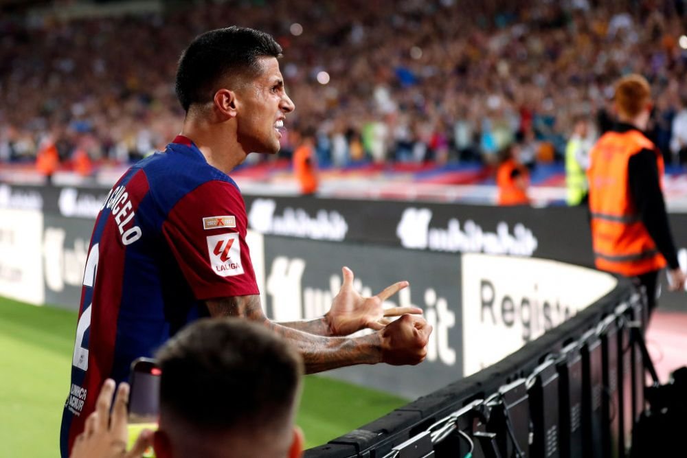„Dacă joc bine, clubul va dori să mă păstreze. Am jucat foarte prost!” Declarație de mare jucător a lui Joao Cancelo după ce i-a adus victoria Barcelonei _3