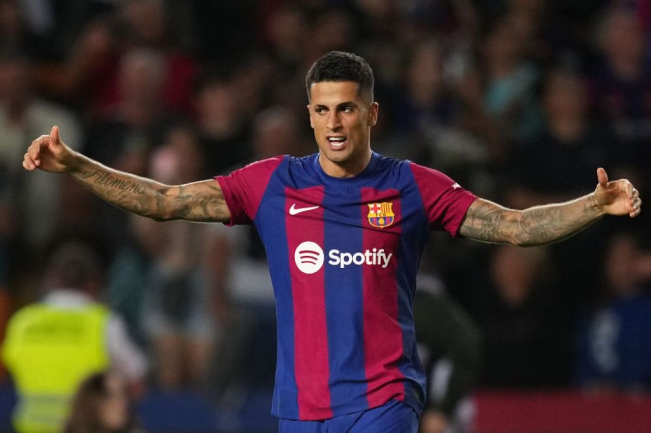 „Dacă joc bine, clubul va dori să mă păstreze. Am jucat foarte prost!” Declarație de mare jucător a lui Joao Cancelo după ce i-a adus victoria Barcelonei _10