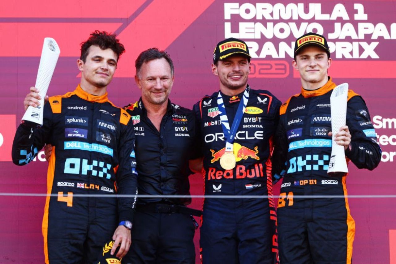 Max Verstappen, campion la Marele Premiu de Formula 1 al Japoniei! Trofeul spectaculos primit + Red Bull, al șaselea titlu la constructori câștigat _6