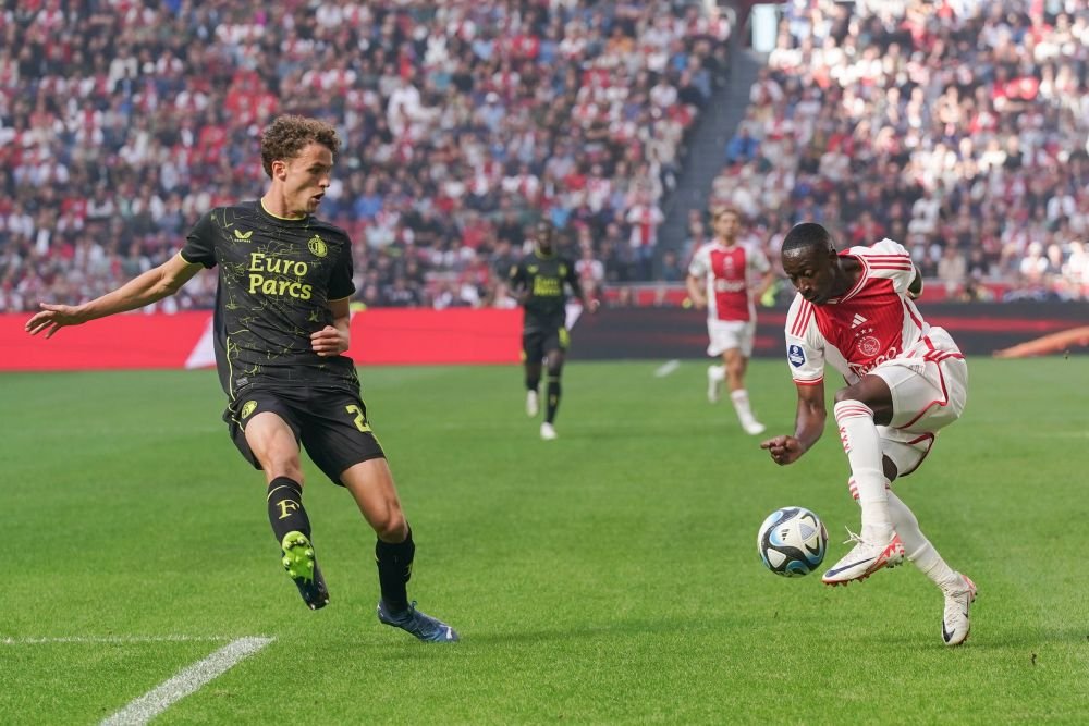 Țările civilizate! Fanii lui Ajax nu au mai suportat și au oprit de tot derby-ul cu Feyenoord, după 0-3 la pauză_2