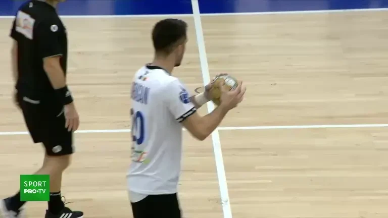 Meci echilibrat în CSM Constanța - CSM București (Pro Arena & VOYO)