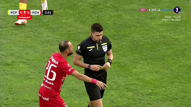 Cum a reacționat arbitrul Marian Barbu după ce Țicu i-a rupt piciorul lui Dragoș Iancu_4