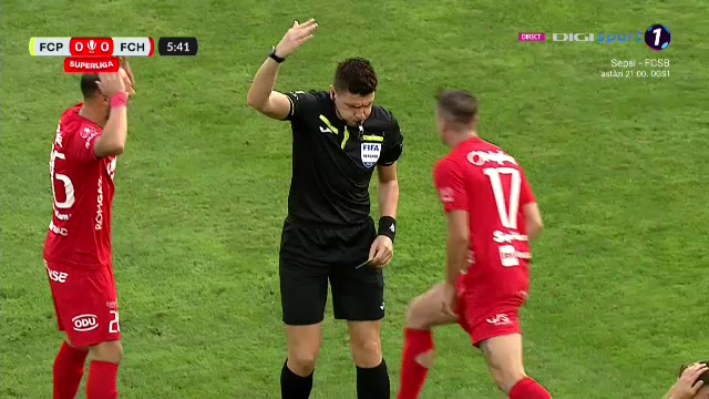 Cum a reacționat arbitrul Marian Barbu după ce Țicu i-a rupt piciorul lui Dragoș Iancu_7