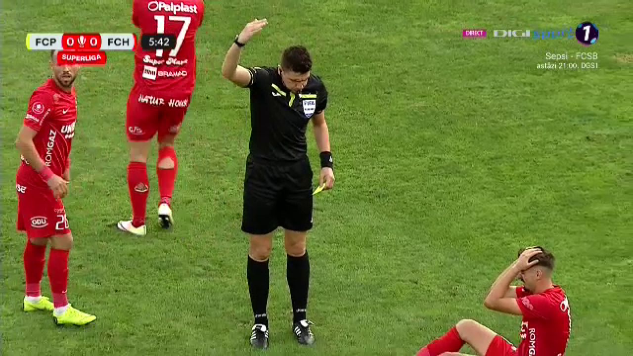 Cum a reacționat arbitrul Marian Barbu după ce Țicu i-a rupt piciorul lui Dragoș Iancu_11
