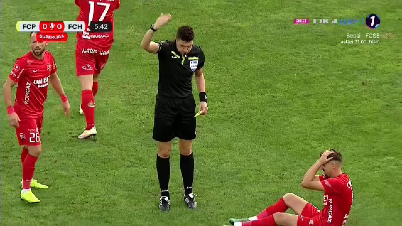 Cum a reacționat arbitrul Marian Barbu după ce Țicu i-a rupt piciorul lui Dragoș Iancu_12