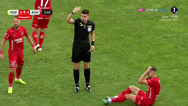 Cum a reacționat arbitrul Marian Barbu după ce Țicu i-a rupt piciorul lui Dragoș Iancu_13