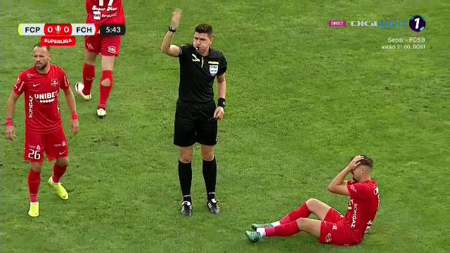 Cum a reacționat arbitrul Marian Barbu după ce Țicu i-a rupt piciorul lui Dragoș Iancu_14