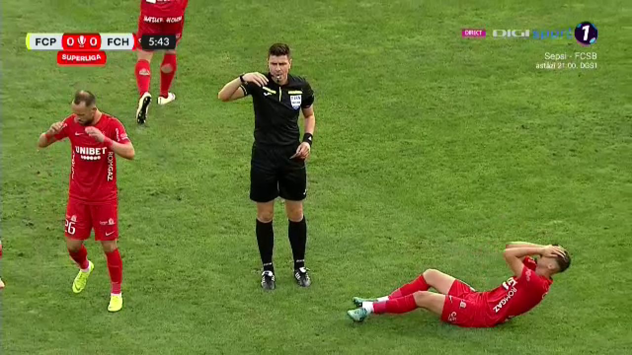 Cum a reacționat arbitrul Marian Barbu după ce Țicu i-a rupt piciorul lui Dragoș Iancu_17