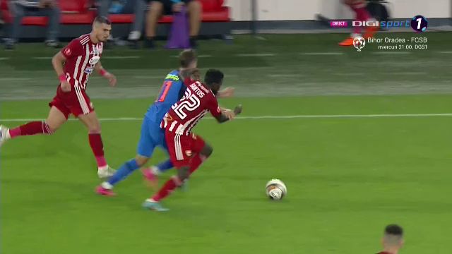 Francisco Junior i-a spart buza lui David Miculescu și a rămas pe teren. Verdictul specialistului_5