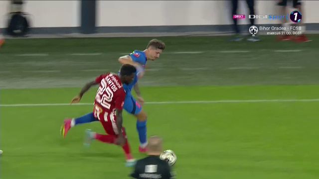 Francisco Junior i-a spart buza lui David Miculescu și a rămas pe teren. Verdictul specialistului_13