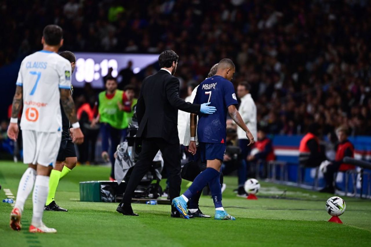 Emoții mari la PSG. Kylian Mbappe a cerut schimbare în derby-ul cu Olympique Marseille_2