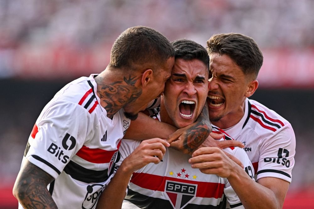 Sao Paulo a câștigat primul trofeu după mai bine de un deceniu! A fost nebunie pe Estádio do Morumbi_12