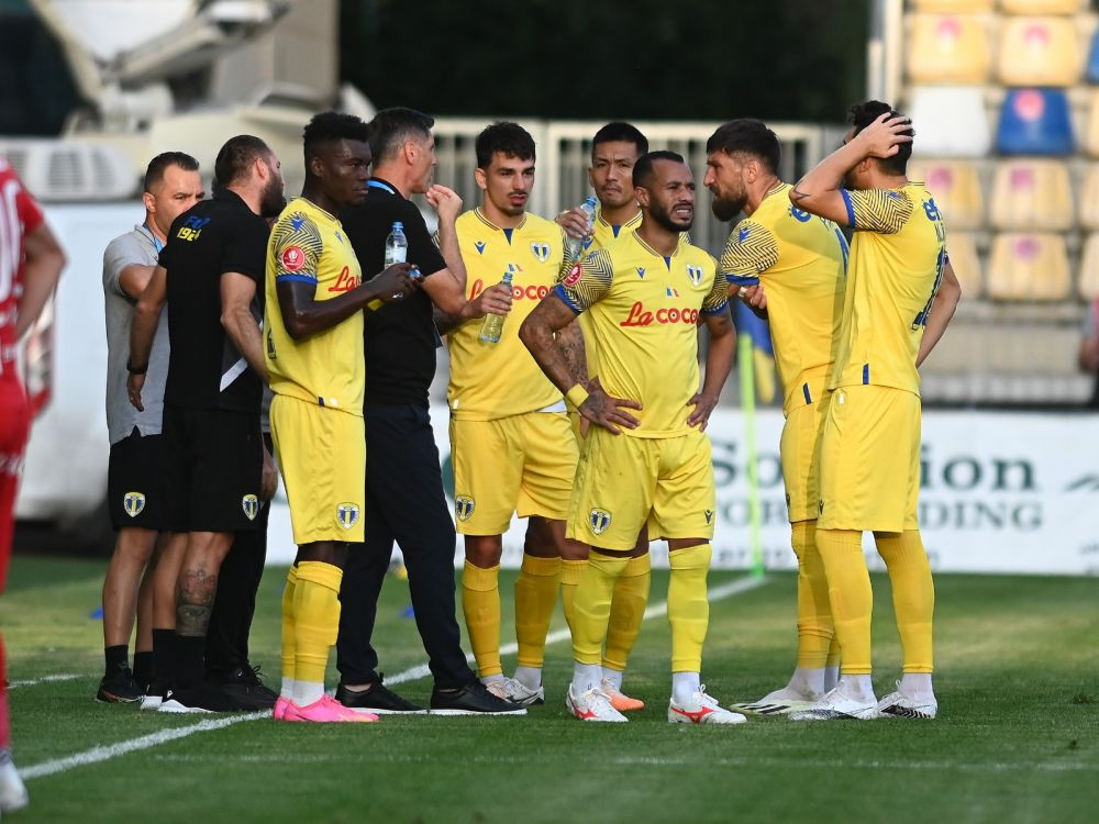 Ce vrea să facă Valentin Țicu, la o zi după ce i-a rupt piciorul lui Dragoș Iancu_8