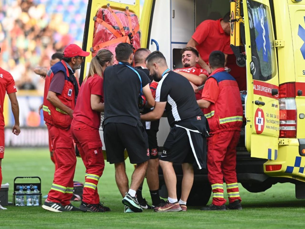 Cum a fost Valentin Țicu surprins la pauza meciului cu FC Hermannstadt: