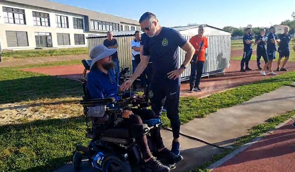 Primire spectaculoasă la Oradea! FCSB s-a antrenat în fața a zeci de spectatori + vizitator-surpriză_3