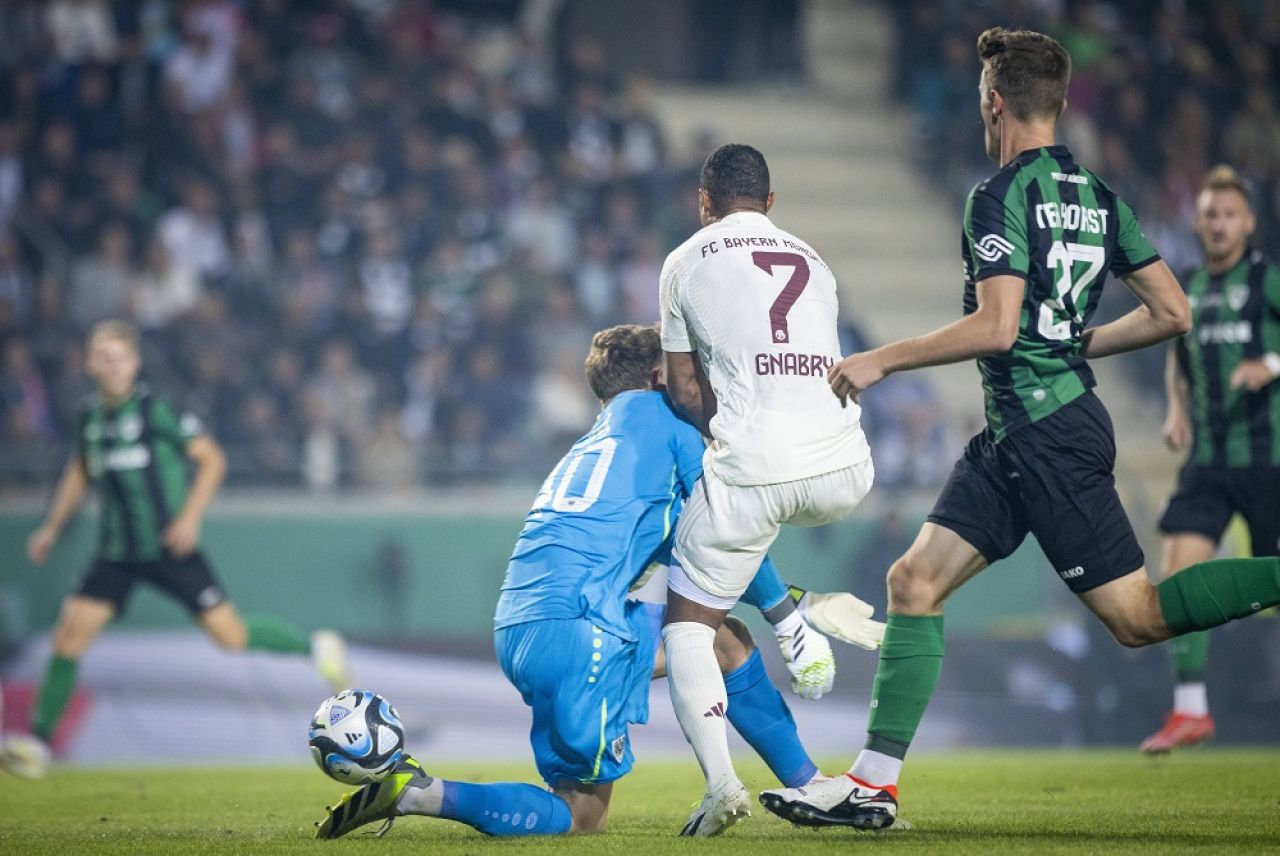 Bayern Munchen l-a pierdut pe Serge Gnabry! Accidentare serioasă și urmează o lungă perioadă de pauză_1
