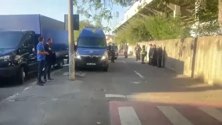 FC Bihor - FCSB. Fanii au ajuns la stadion cu trei ore înainte de startul meciului