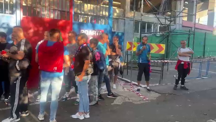 Final de meci: FC Bihor - FCSB 0-2. Oaspeții se impun fără probleme prin golurile lui Miculescu și Ngezana_12