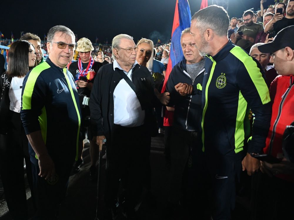 Apariție rară! Legendarul Emeric Ienei, pe stadion la FC Bihor - FCSB_1