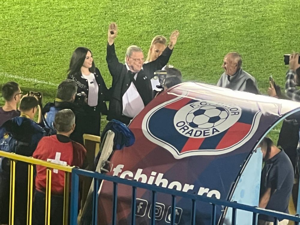 Apariție rară! Legendarul Emeric Ienei, pe stadion la FC Bihor - FCSB_14
