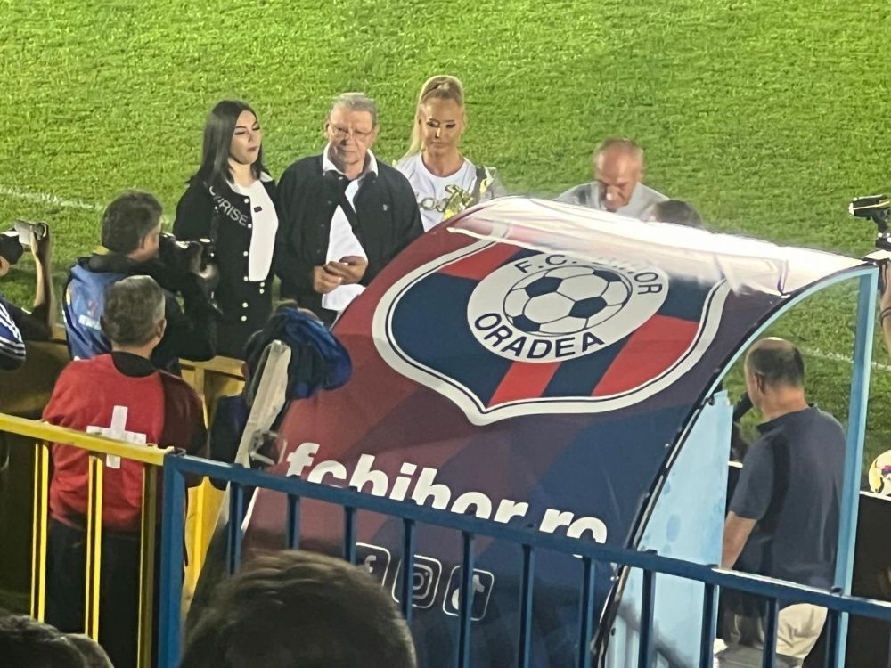 Apariție rară! Legendarul Emeric Ienei, pe stadion la FC Bihor - FCSB_16
