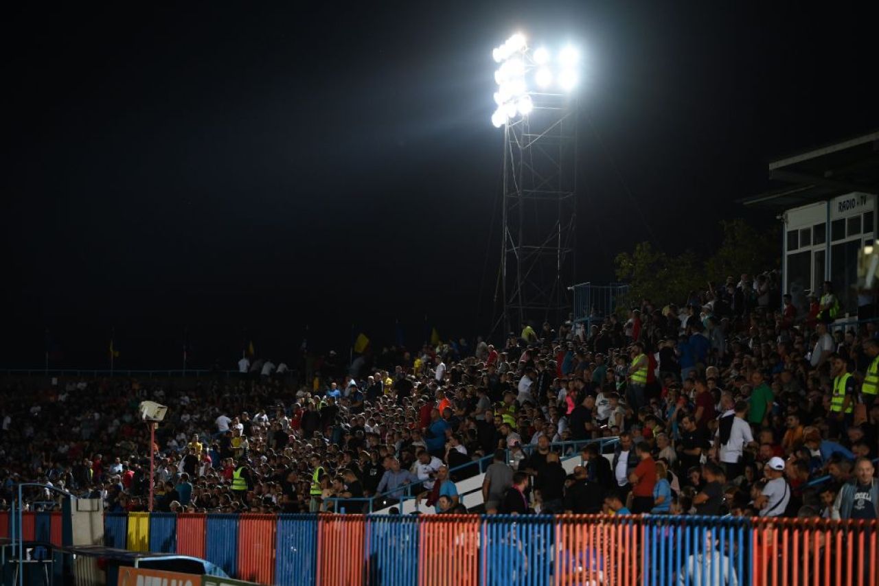 Final de meci: FC Bihor - FCSB 0-2. Oaspeții se impun fără probleme prin golurile lui Miculescu și Ngezana_15