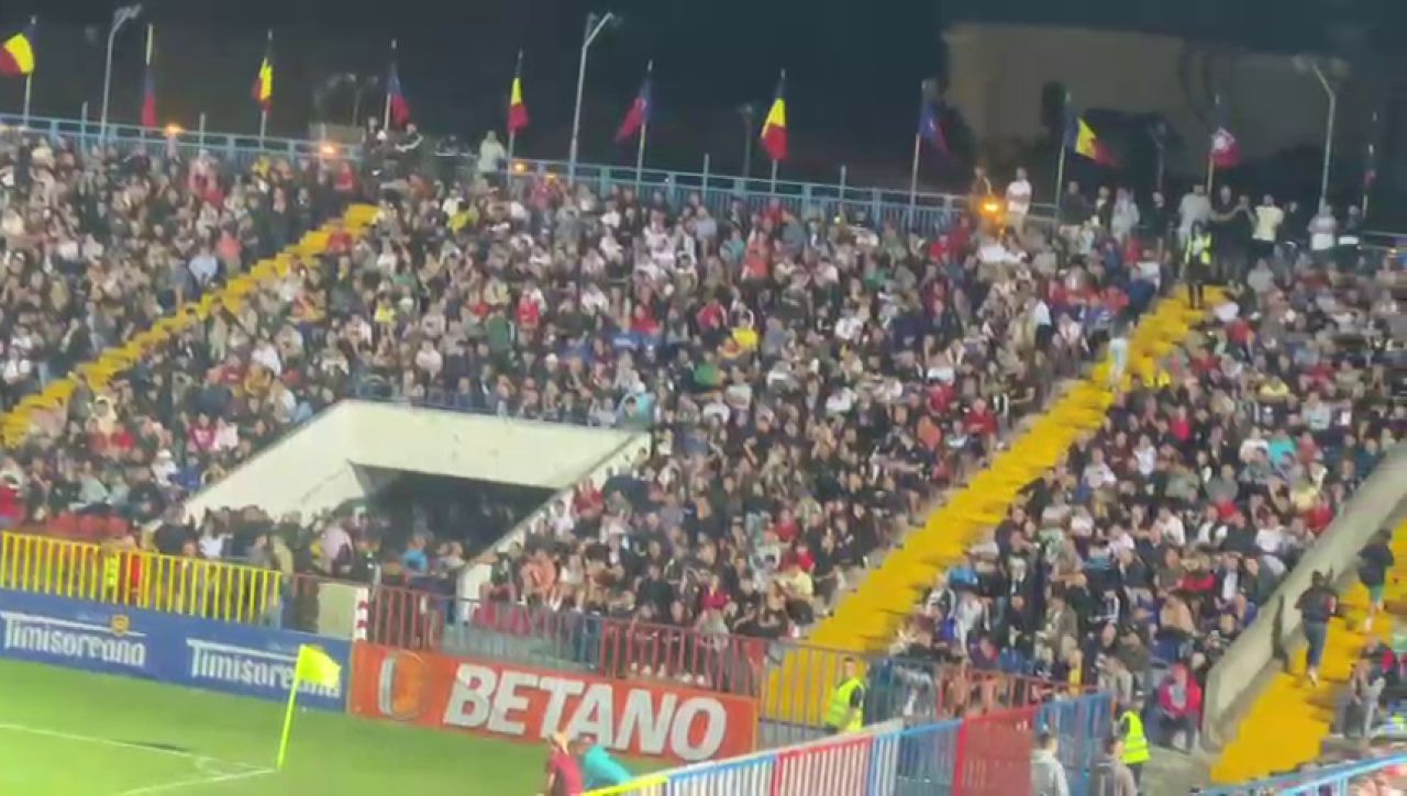 Nu ai loc să arunci un ac! Atmosferă superbă la FC Bihor - FCSB_25