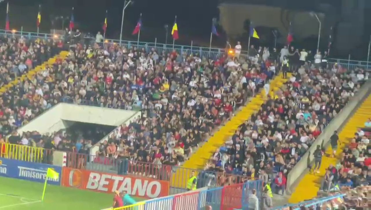 Nu ai loc să arunci un ac! Atmosferă superbă la FC Bihor - FCSB_27