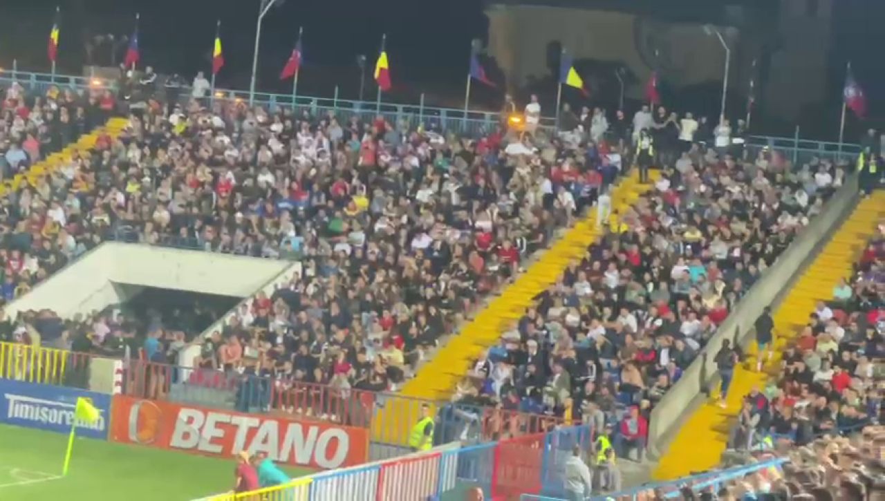 Nu ai loc să arunci un ac! Atmosferă superbă la FC Bihor - FCSB_28