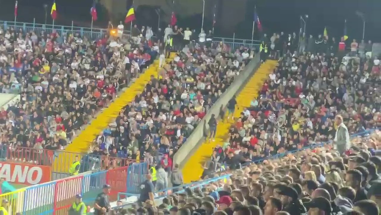 Nu ai loc să arunci un ac! Atmosferă superbă la FC Bihor - FCSB_34
