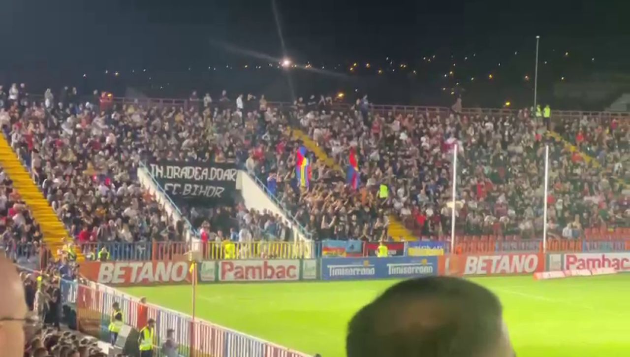 Nu ai loc să arunci un ac! Atmosferă superbă la FC Bihor - FCSB_47