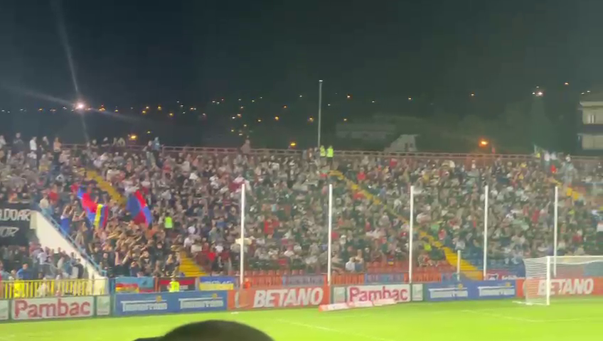 Nu ai loc să arunci un ac! Atmosferă superbă la FC Bihor - FCSB_53