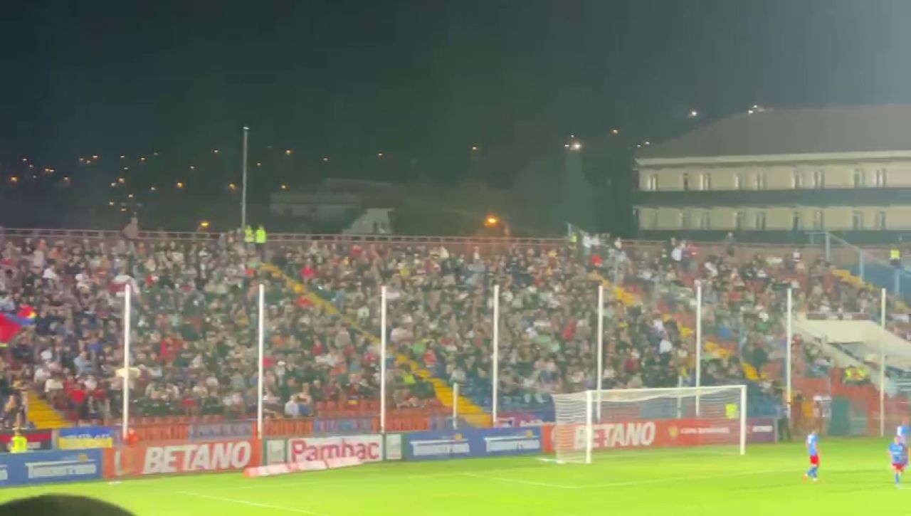 Nu ai loc să arunci un ac! Atmosferă superbă la FC Bihor - FCSB_57