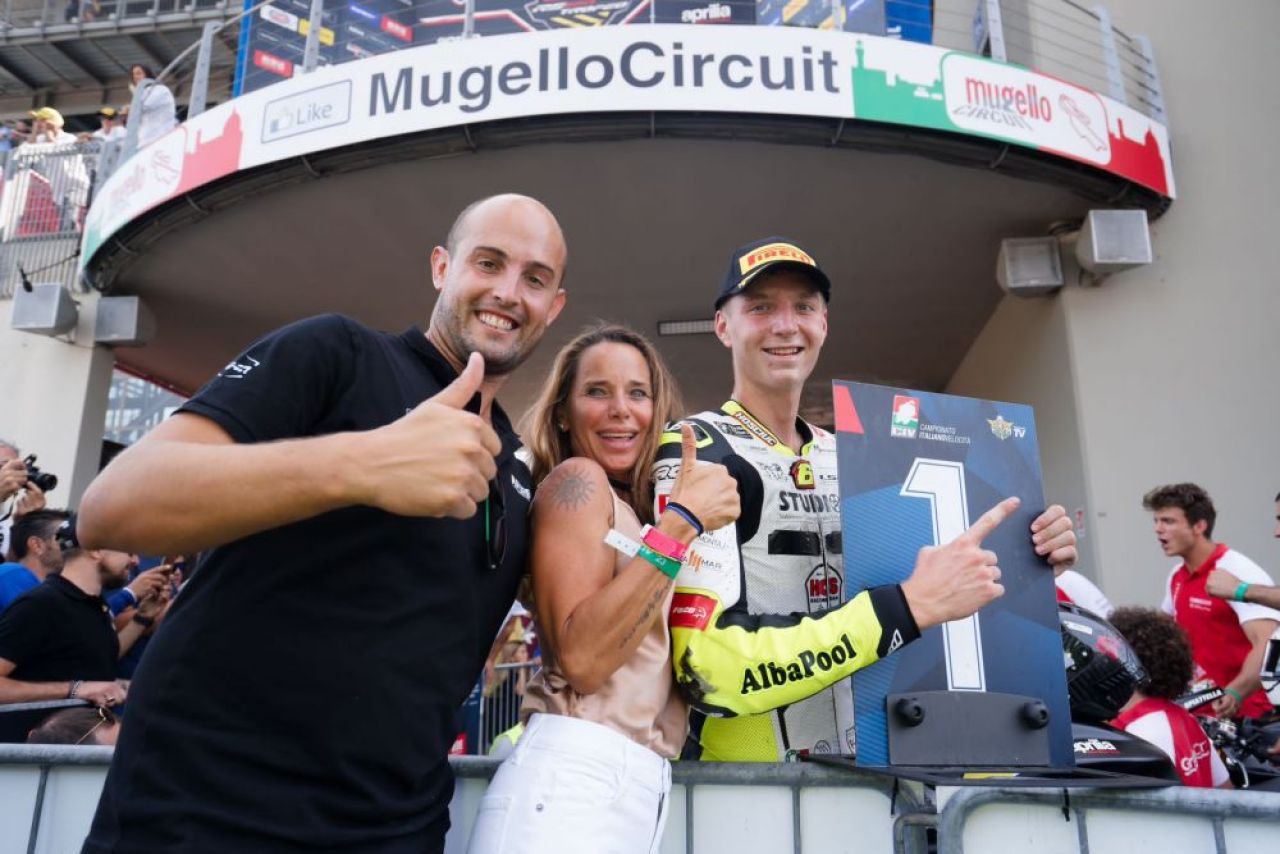 Jacopo Hosciuc, românul care visează să ajungă în Moto GP! Dublă victorie pe circuitul de la Mugello! „A fost unul dintre cele mai frumoase momente din cariera mea”_1