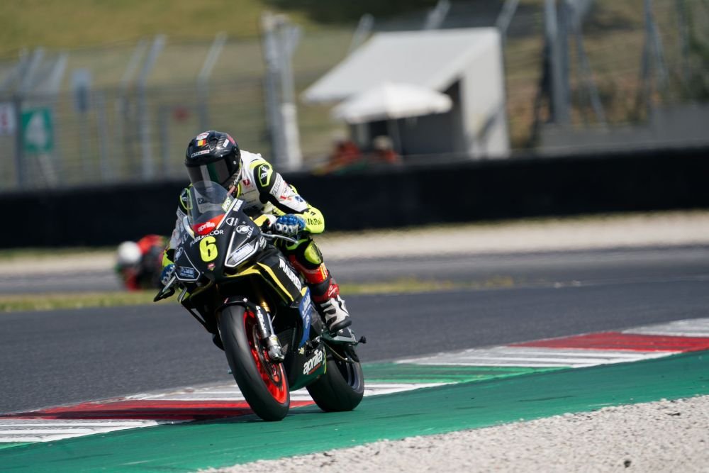 Jacopo Hosciuc, românul care visează să ajungă în Moto GP! Dublă victorie pe circuitul de la Mugello! „A fost unul dintre cele mai frumoase momente din cariera mea”_10