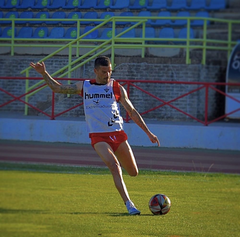 Unde a ajuns să joace, la 34 de ani, cel mai tânăr marcator al FCSB-ului în cupele europene_2
